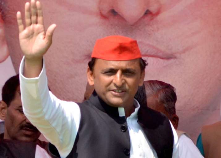 Akhilesh Yadav addressing an election rally in UP
