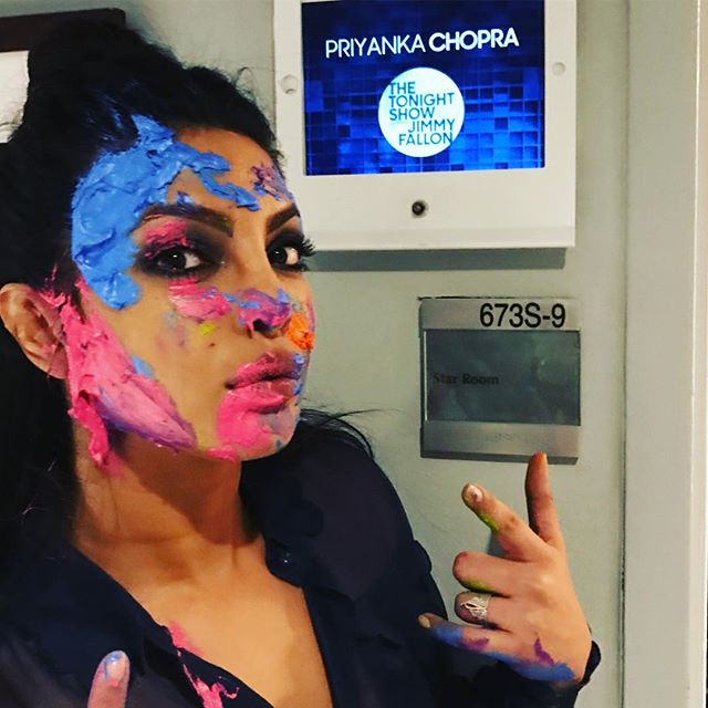 Priyanka Chopra Plays Holi With Jimmy Fallon Takes Colourful Festival To New York Bollywood 9933