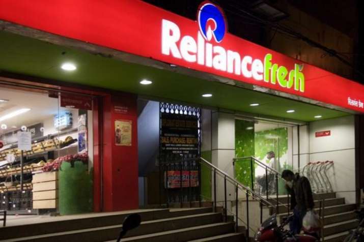 She saw her Dream Guy at ‘Reliance Fresh’ store! Now