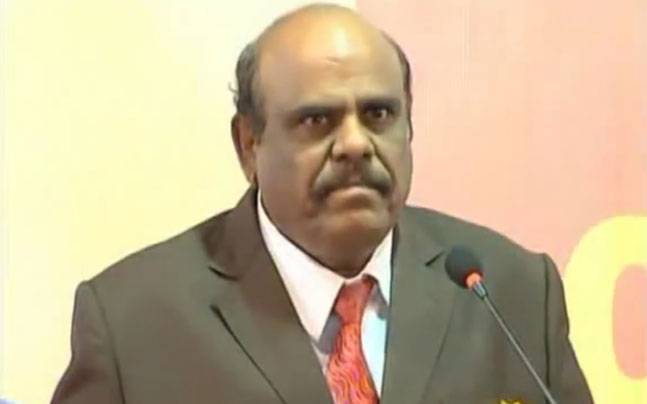 100 cops at Justice Karnan’s doorsteps to serve