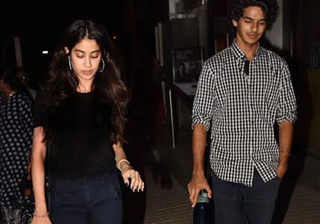 Ishaan Khattar And Jhanvi Kapoor Attend Screening Of Badrinath Ki Dulhania Together Bollywood News India Tv Ishaan and jhanvi don't look compatible on screen. ishaan khattar and jhanvi kapoor attend