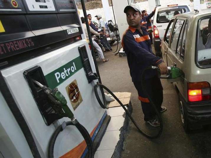 Petrol pump dealers defer protest against daily price