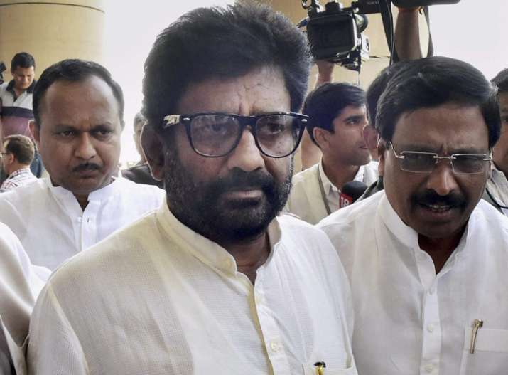 Shiv Sena MP Ravindra Gaikwad changed his stand in Lok