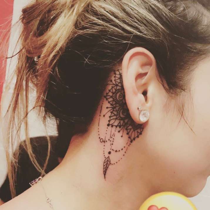 15 Mesmerizing Star behind the Ear Tattoo Designs  Psycho Tats