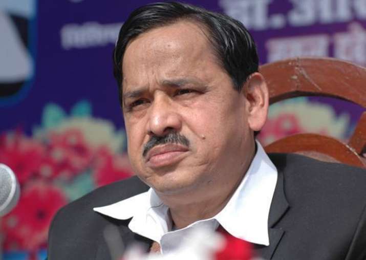 Naseemuddin Siddiqui floats new outfit