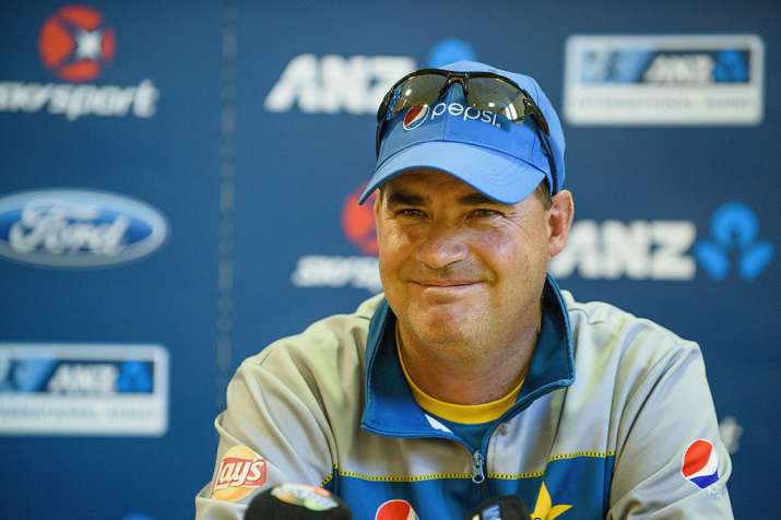 Mickey Arthur of Pakistan speaks to the media during a