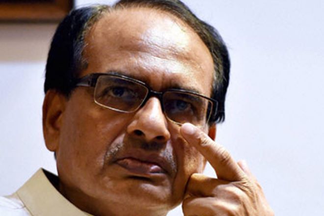 The CM appealed to farmers to maintain peace and not to