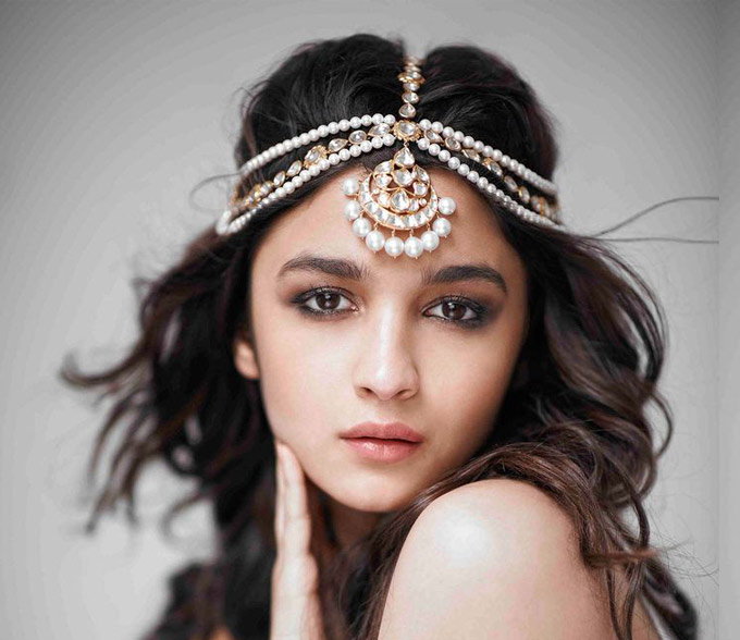 Alia Bhatt is the new face of this online jewellery brand | Lifestyle