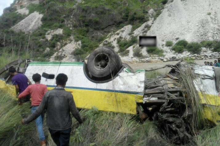 At least 20 feared dead as bus falls in gorge near Himachal
