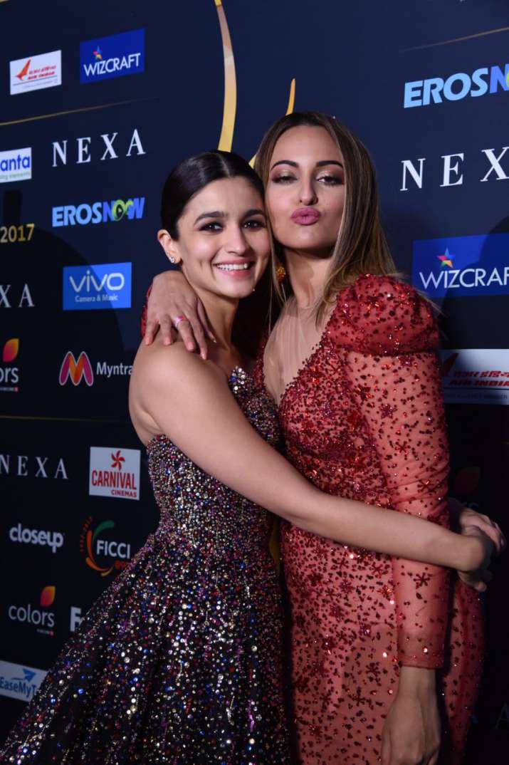 IIFA Awards 2017: Cute Moments Between B-town Celebs Caught On Camera ...