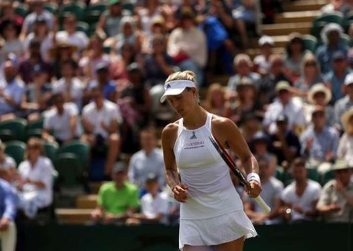 Angelique Kerber was beaten by Garbine Muguruza 4-6, 6-4,