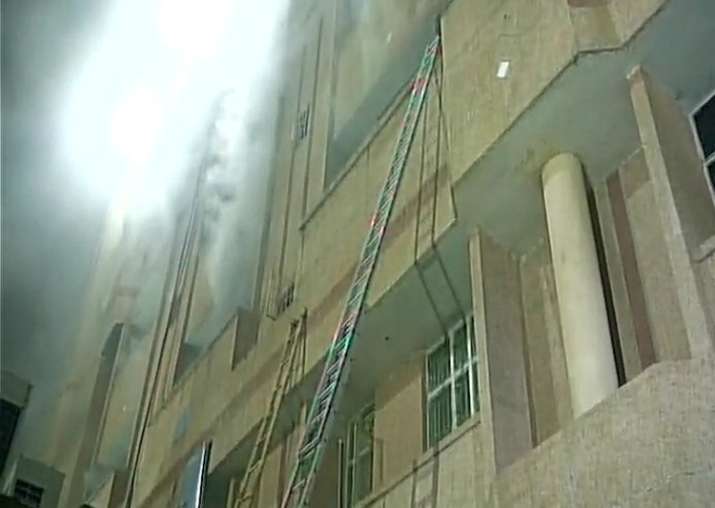 Lucknow: Fire breaks out at King George Medical College