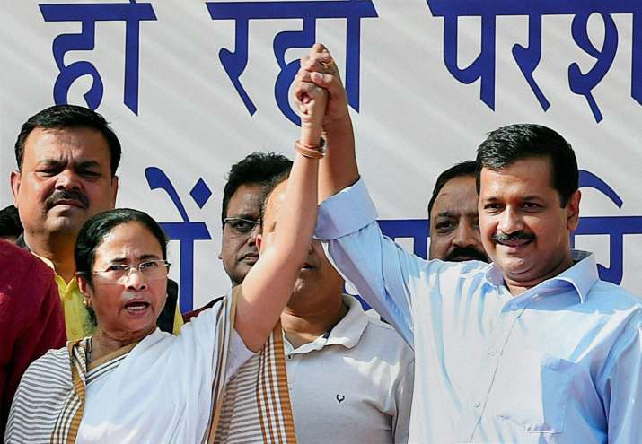 AAP supports Mamata Banerjee after her war of words with WB