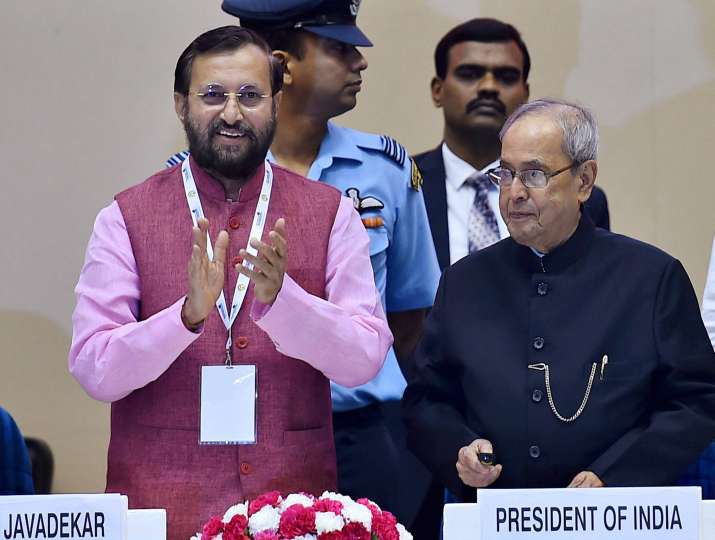 Technology, internet can bridge gap in education, President