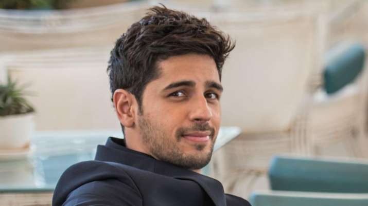 A Gentleman Sidharth Malhotra Is Looking Everything But Sundar Susheel In This New Still