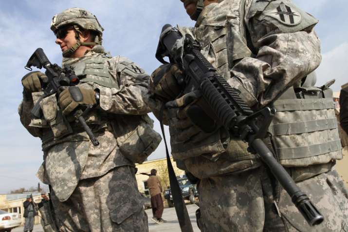 US soldiers stand guard near in Kabul, Afghanista
