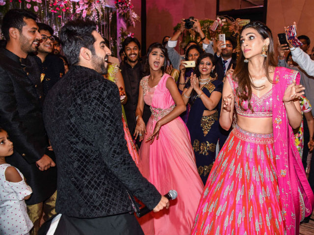 Kriti Sanon and Ayushmann Khurrana gatecrash a local marriage ceremony