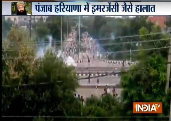 Dera violence: Rajnath Singh assures Manohar Lal, Amarinder
