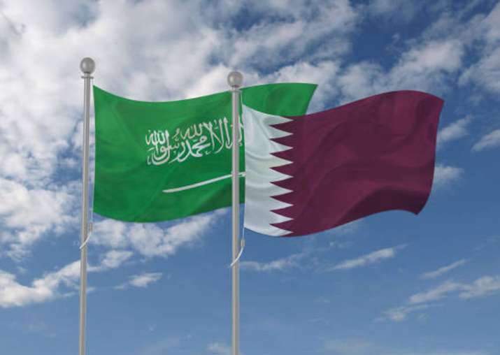 Saudi Arabia reopens Qatar border after surprise meeting
