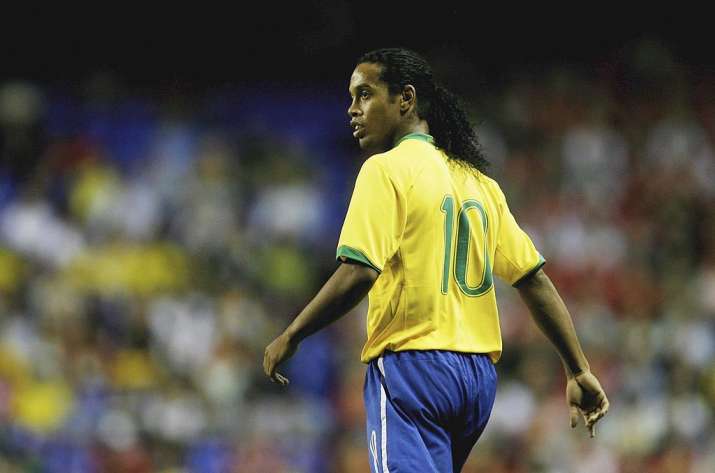 what team does ronaldinho play for
