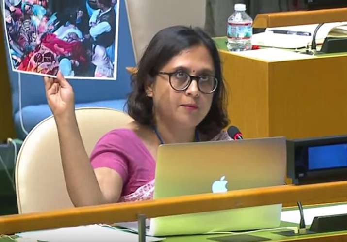 India shows image of martyred officer Umar Fayaz at UN
