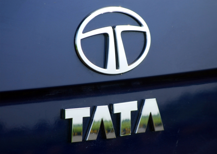 Govt to procure 10,000 e-vehicles from Tata Motors for Rs