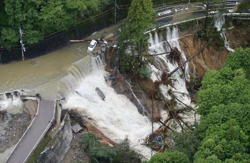 typhoon Lan, Japan