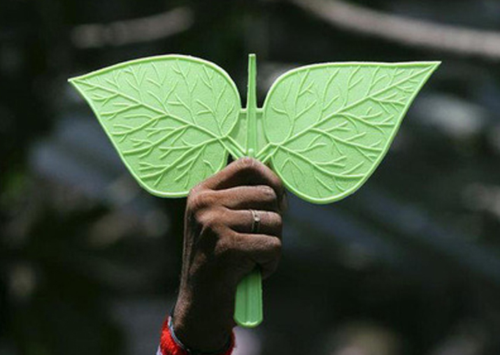 Ruling AIADMK faction seeks defreezing of Two Leaves