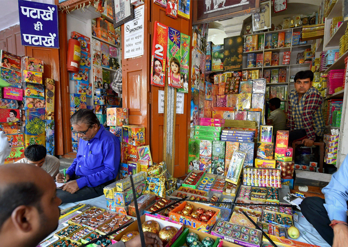 400 temporary, 150 permanent firecracker licenses to be