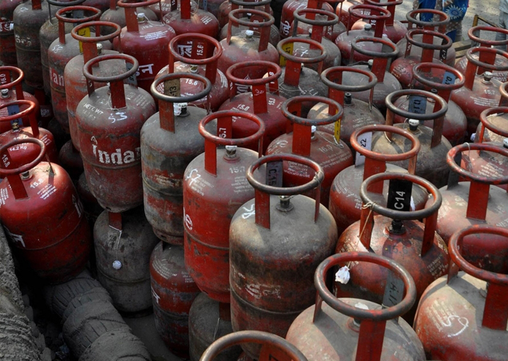 Jet fuel price hiked by 6 pc; LPG costlier by Rs 1.50 a