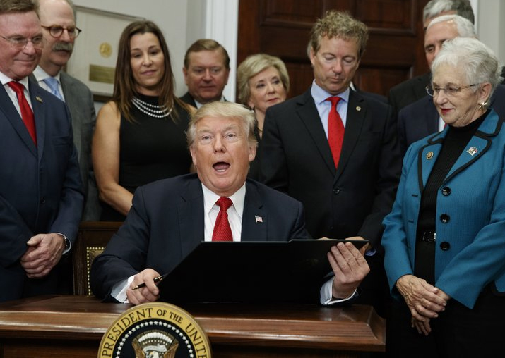 Donald Trump signs health care order