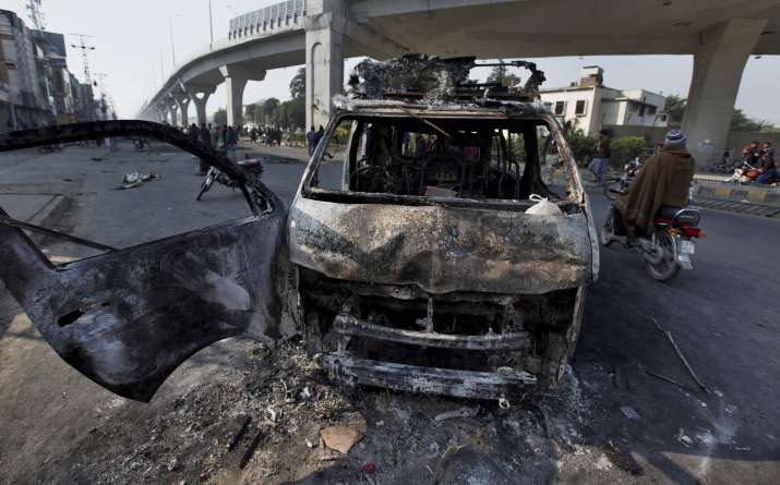More Islamist clashes after 10 dead, 250 injured in police
