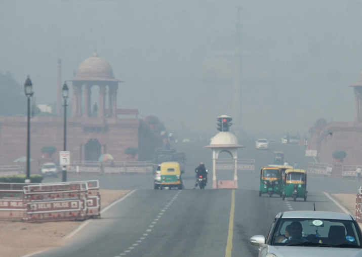 Delhi's air quality deteriorates, becomes 'very poor'