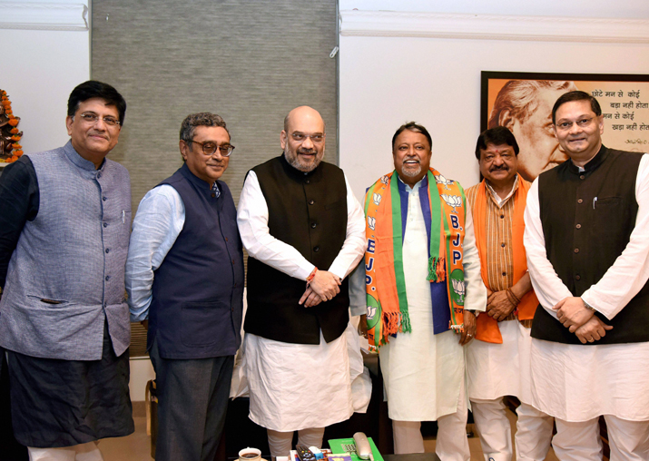 Amit Shah and others BJP leaders with former TMC leader