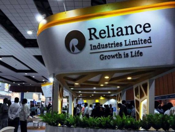 Moody's cuts RIL credit outlook to 'stable' from 'positive'