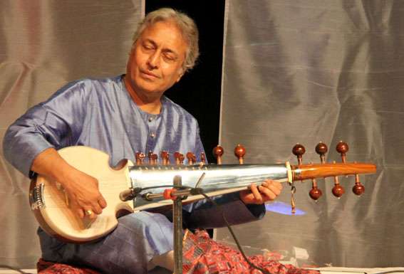 Amjad Ali Khan conferred with Dayawati Modi Award for