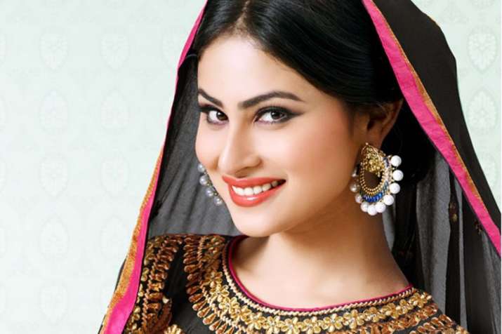 Here’s how Naagin actress Mouni Roy defined 'a perfect woman' | Tv News ...