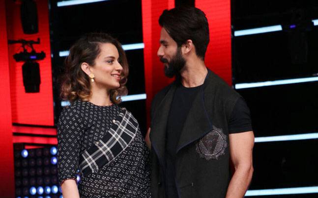 Shahid Kapoor ends differences with Kangana Ranaut, thanks her for