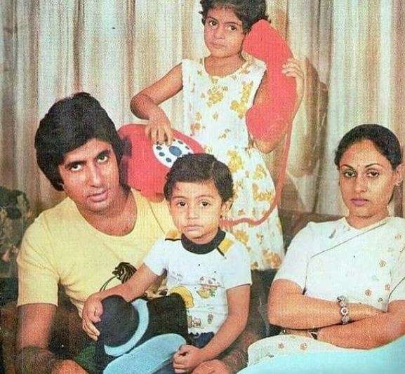 abhishek bachchan ki old pic के लिए इमेज परिणाम