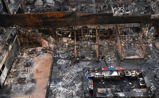 Kamala Mills fire case: Bombay HC permits accused to seek