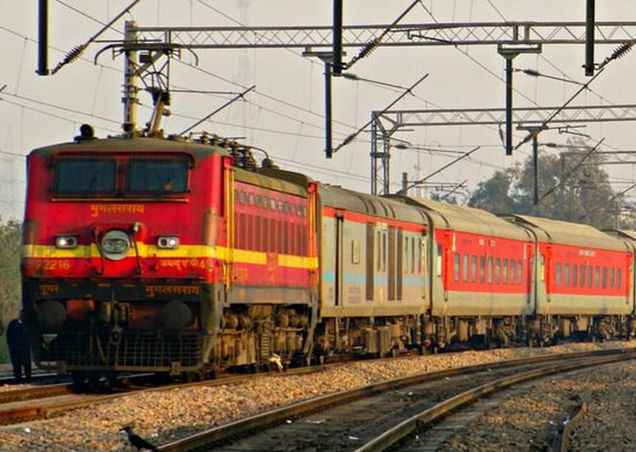 More than 9k complaints over food in Rajdhani, Shatabdi: