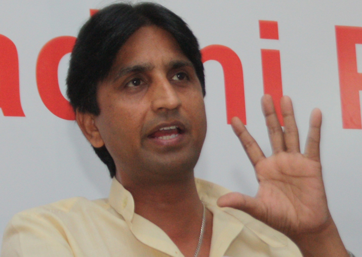 Kumar Vishwas tried to topple Kejriwal govt after MCD