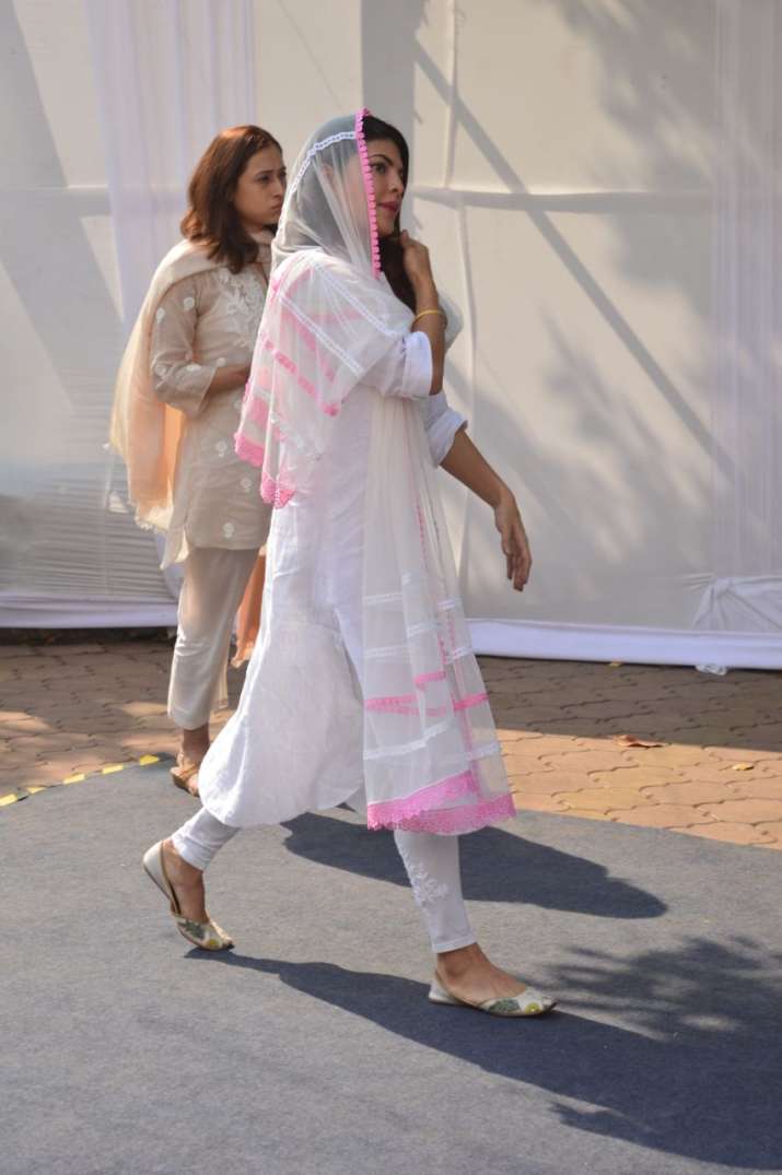 India Tv - Jacqueline Fernandez at Sridevi's funeral