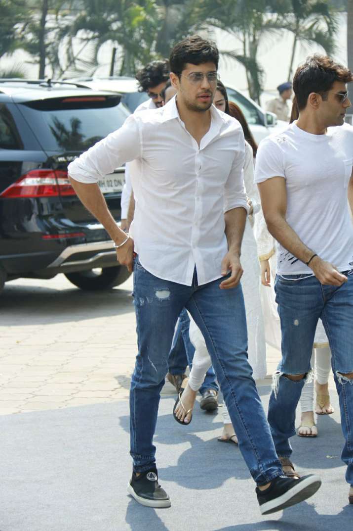 India Tv - Sidharth Malhotra at Sridevi's funeral