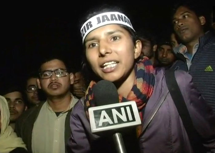 JNU students 'gherao' admin block over compulsory