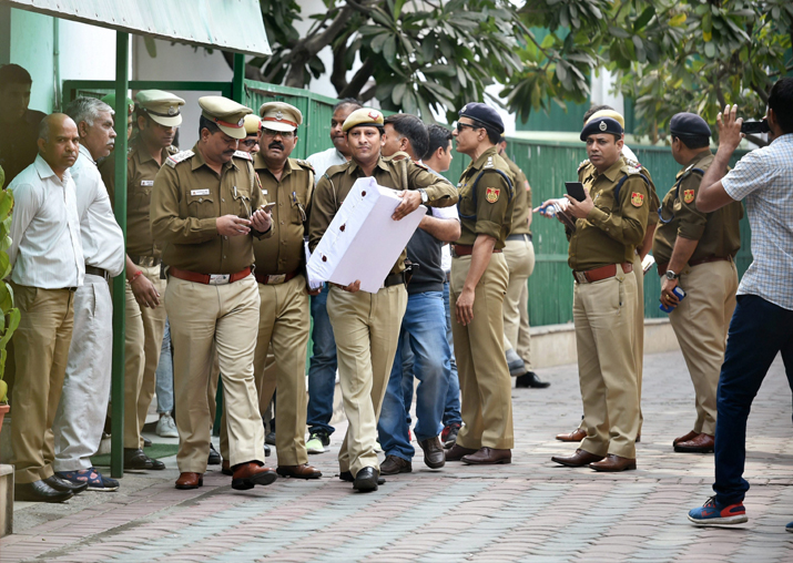Police personnel outside CM Kejriwal's residence during an