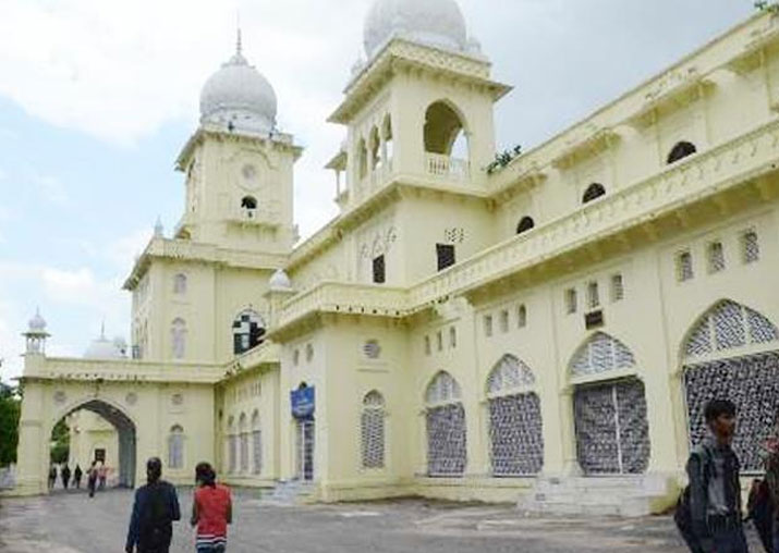 Lucknow University bars students from campus on Valentine's