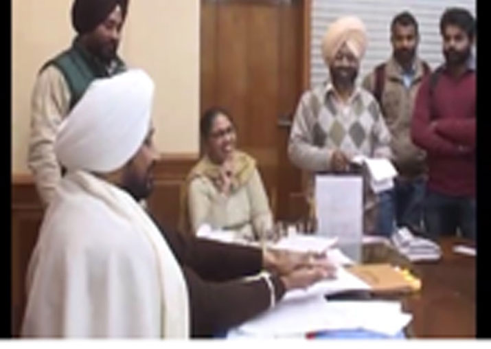 Punjab Minister in the dock after he flips coin to decide