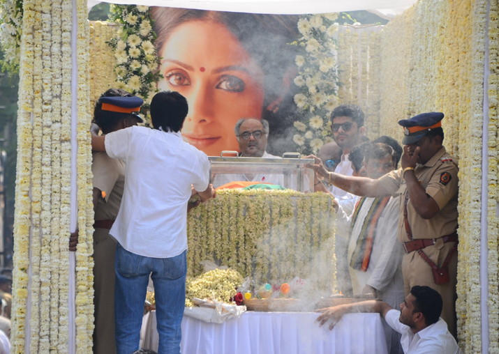 Actress Sridevi laid to rest with state honours, lakhs