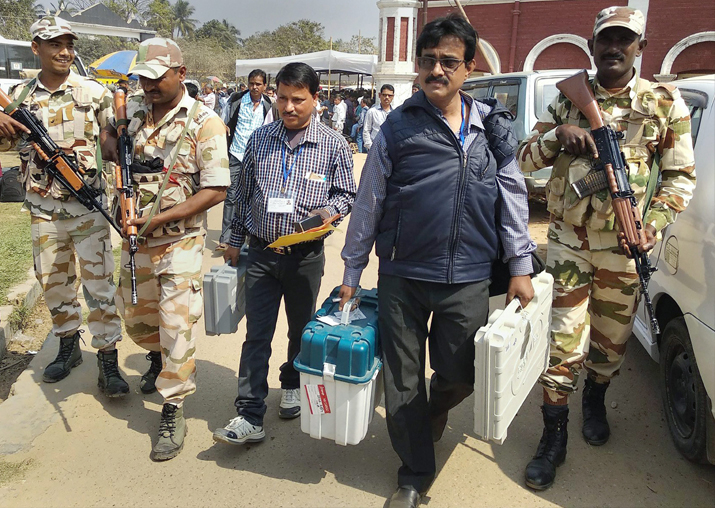 Polling personnel leave for election duties with VVPAT